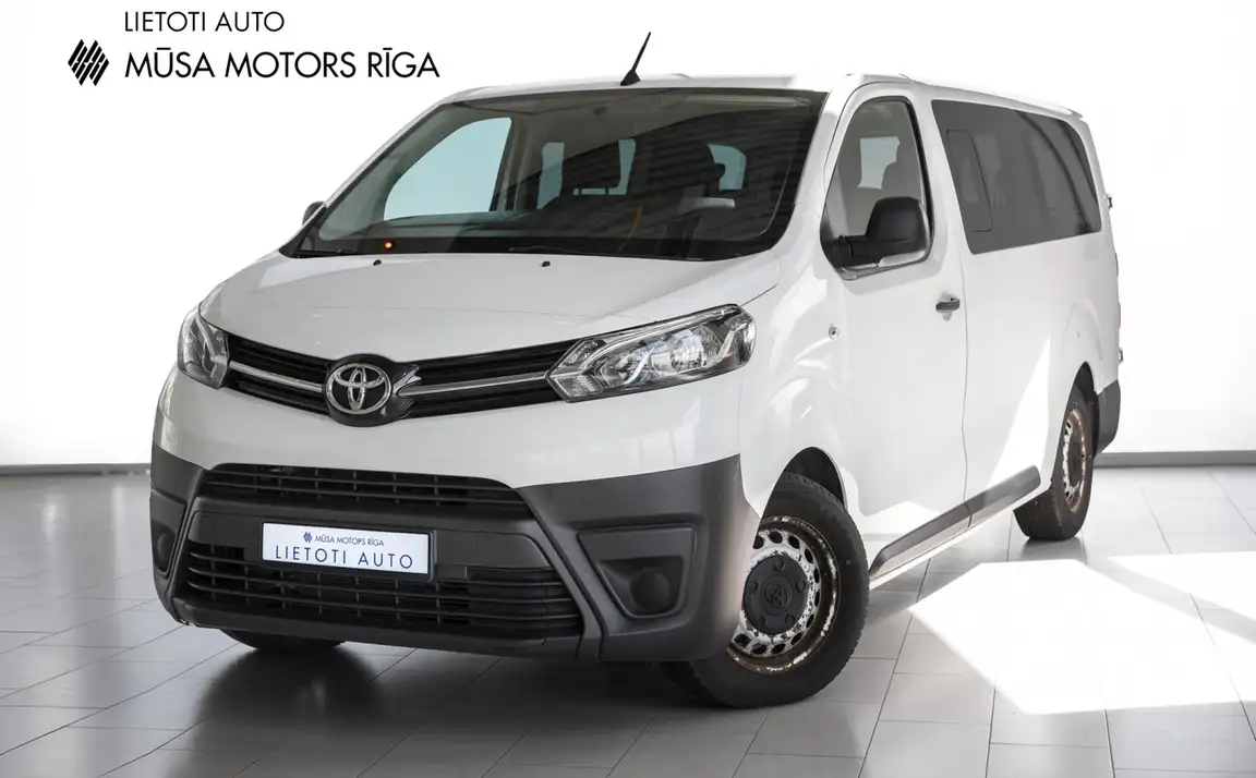 TOYOTA PROACE