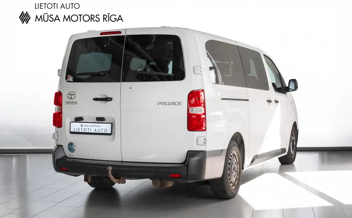 TOYOTA PROACE