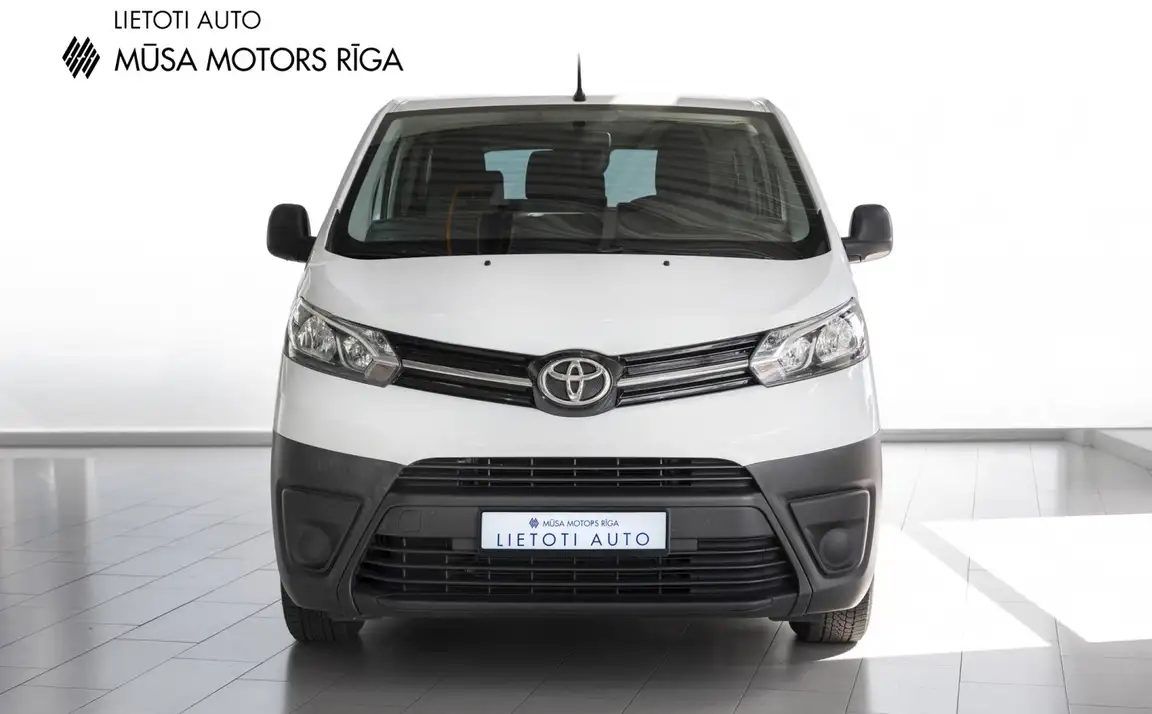 TOYOTA PROACE