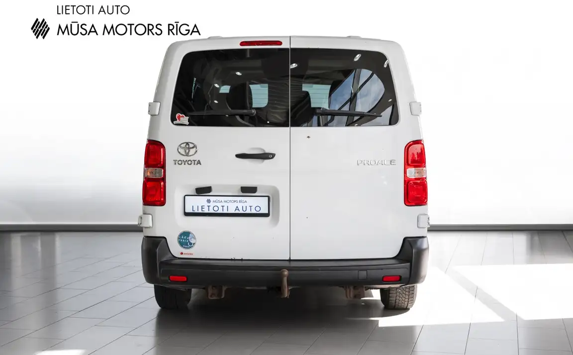 TOYOTA PROACE