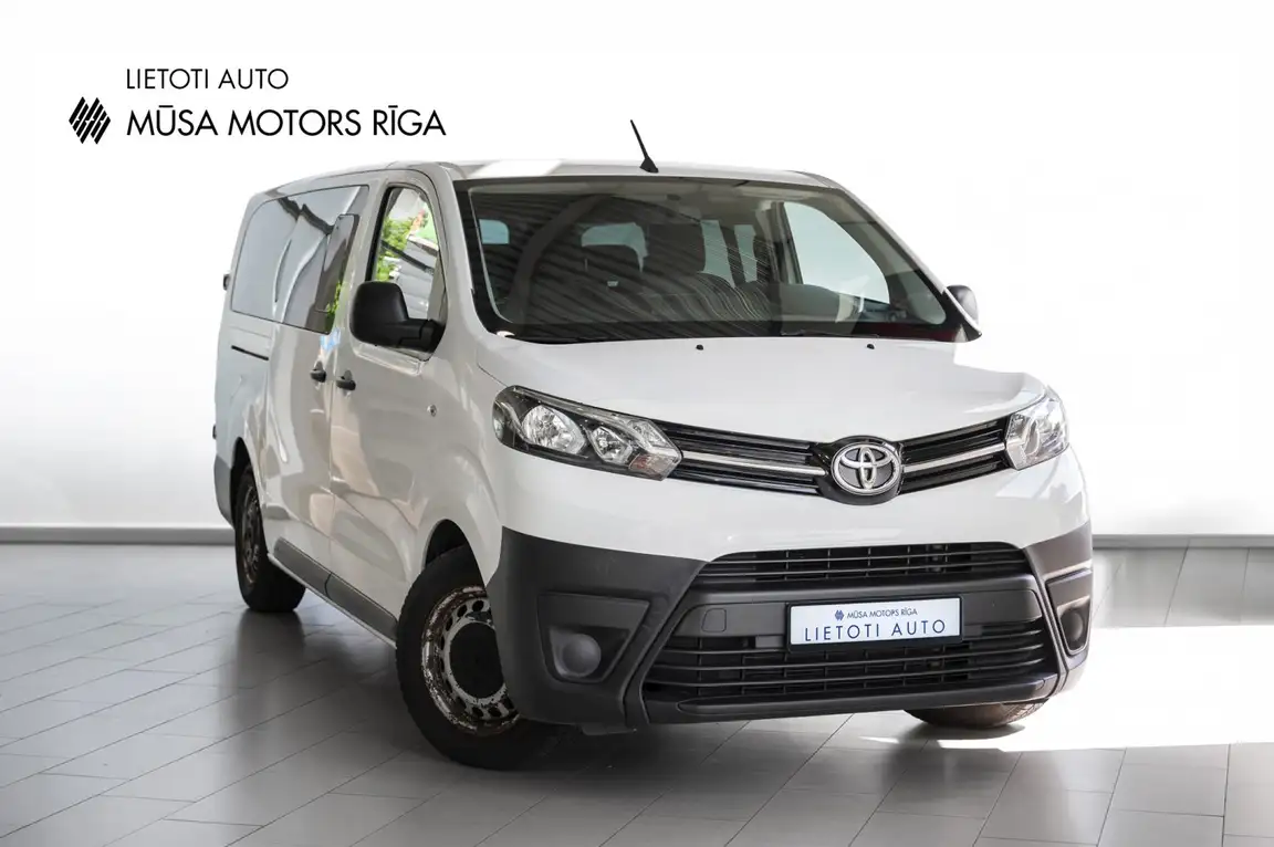 TOYOTA PROACE