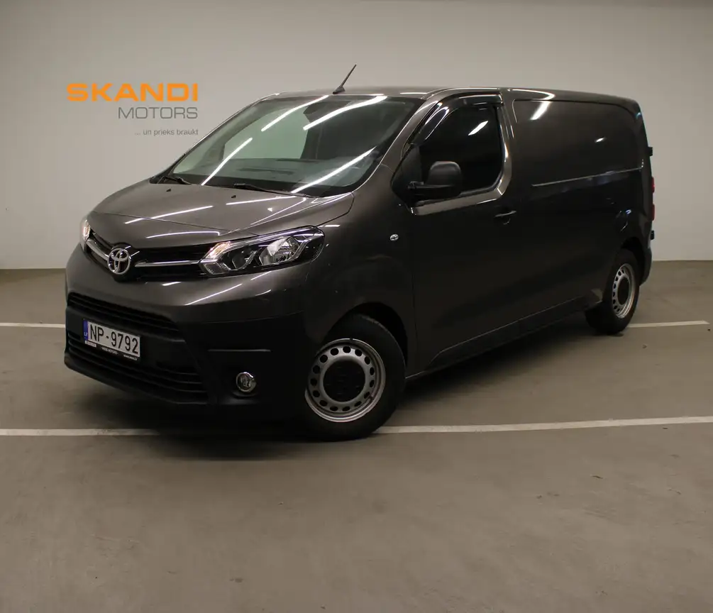 TOYOTA PROACE