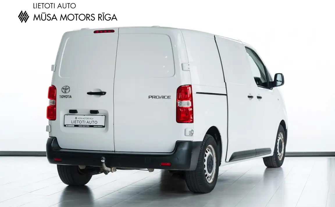 TOYOTA PROACE