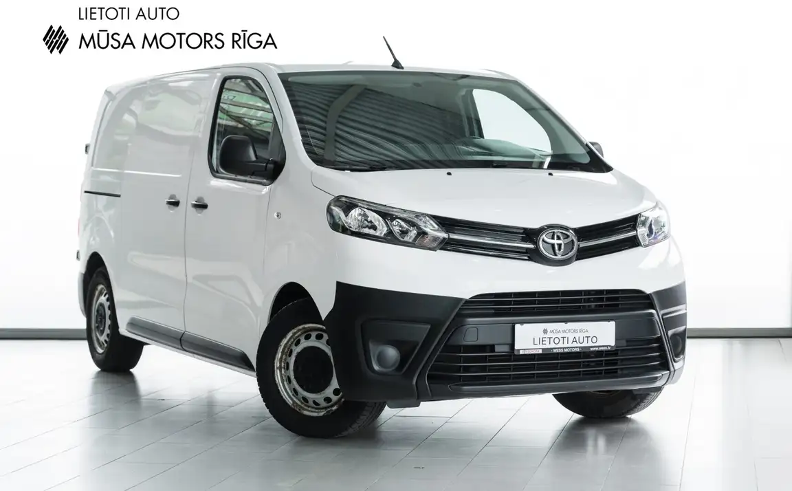 TOYOTA PROACE