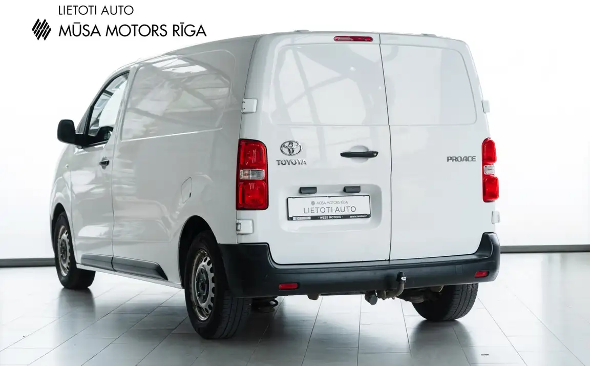 TOYOTA PROACE