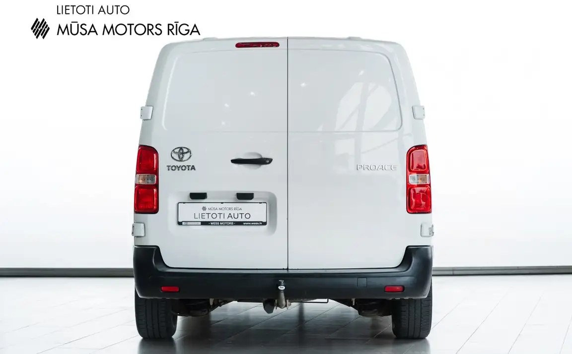 TOYOTA PROACE