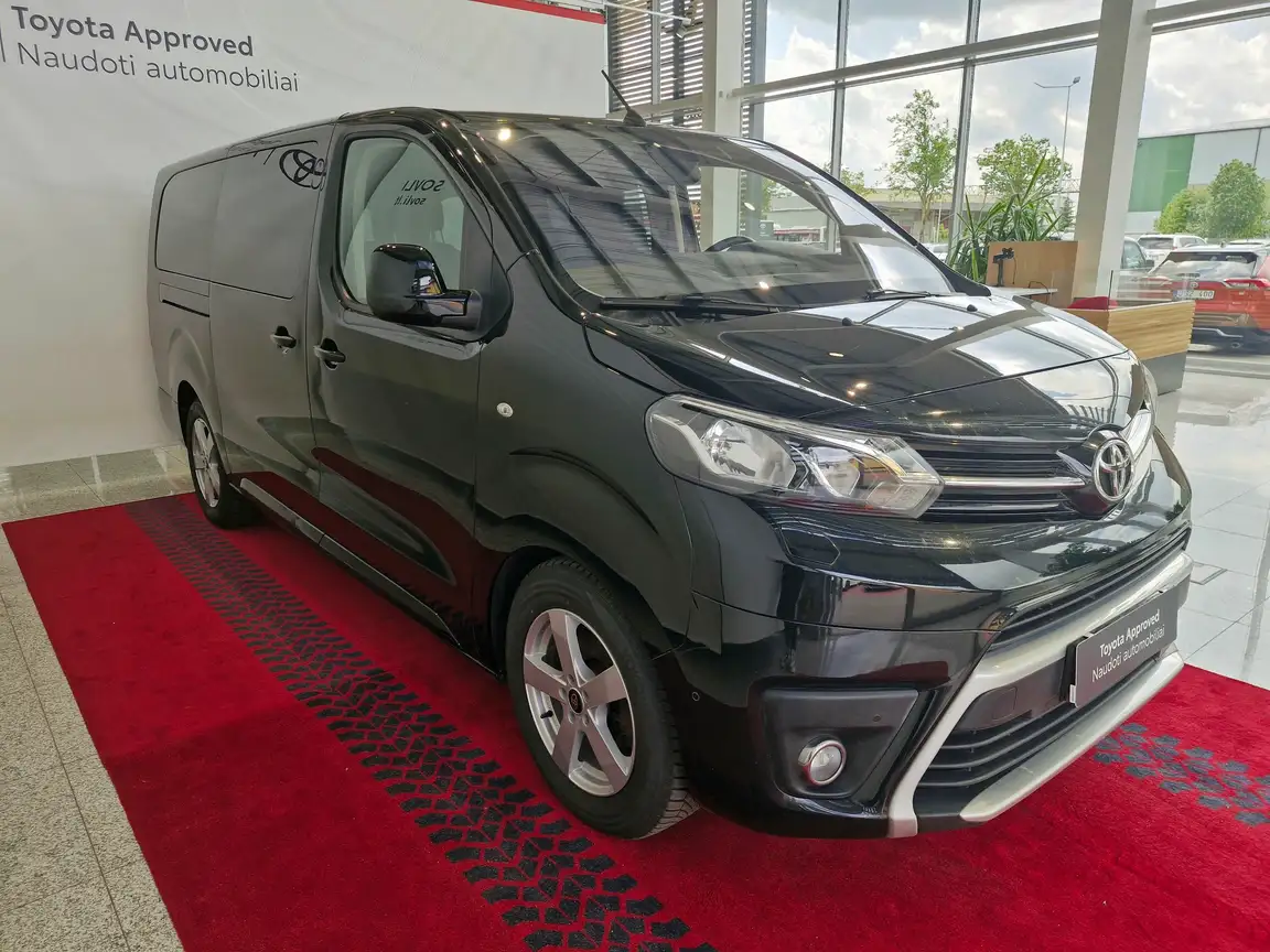 TOYOTA PROACE