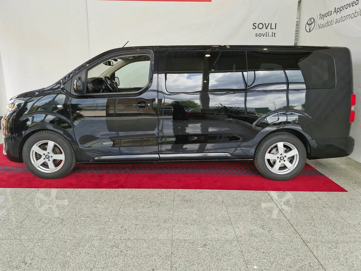 TOYOTA PROACE