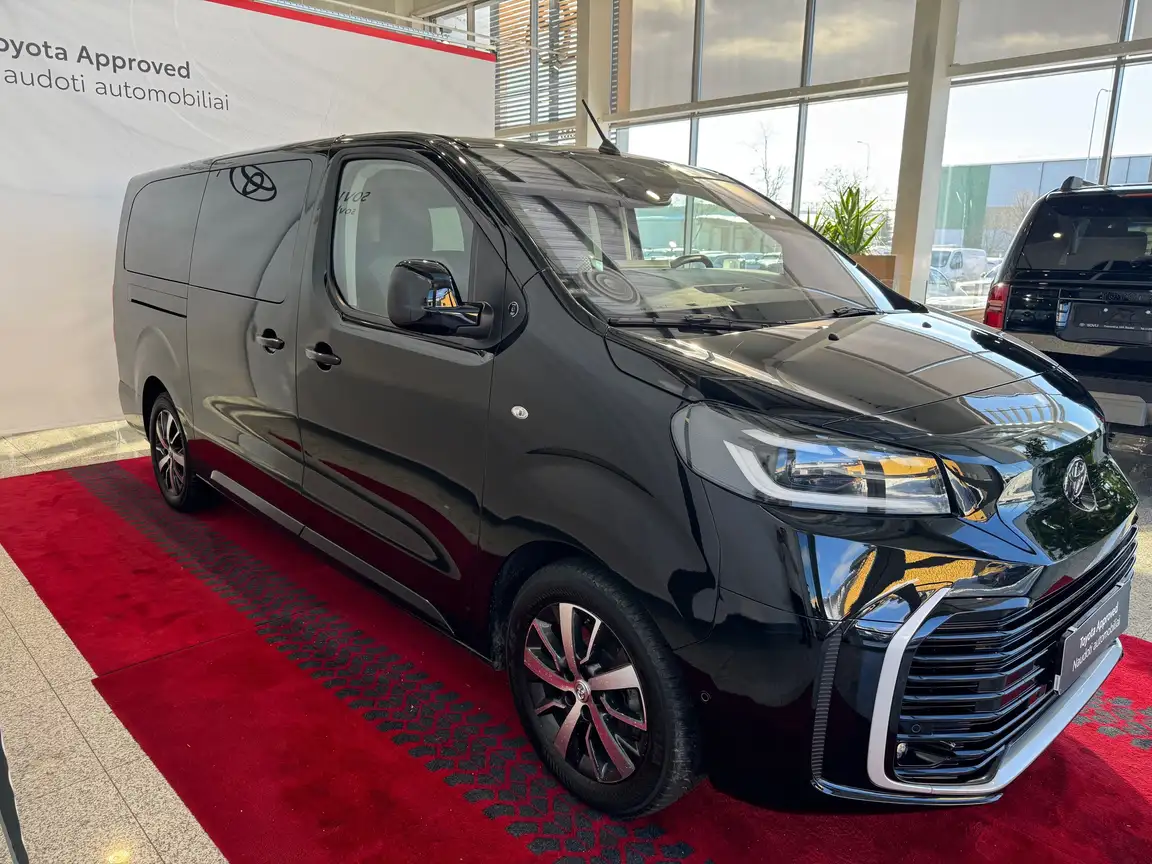 TOYOTA PROACE