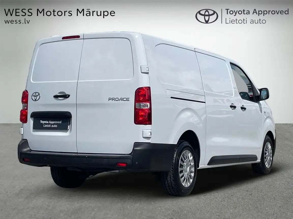 TOYOTA PROACE