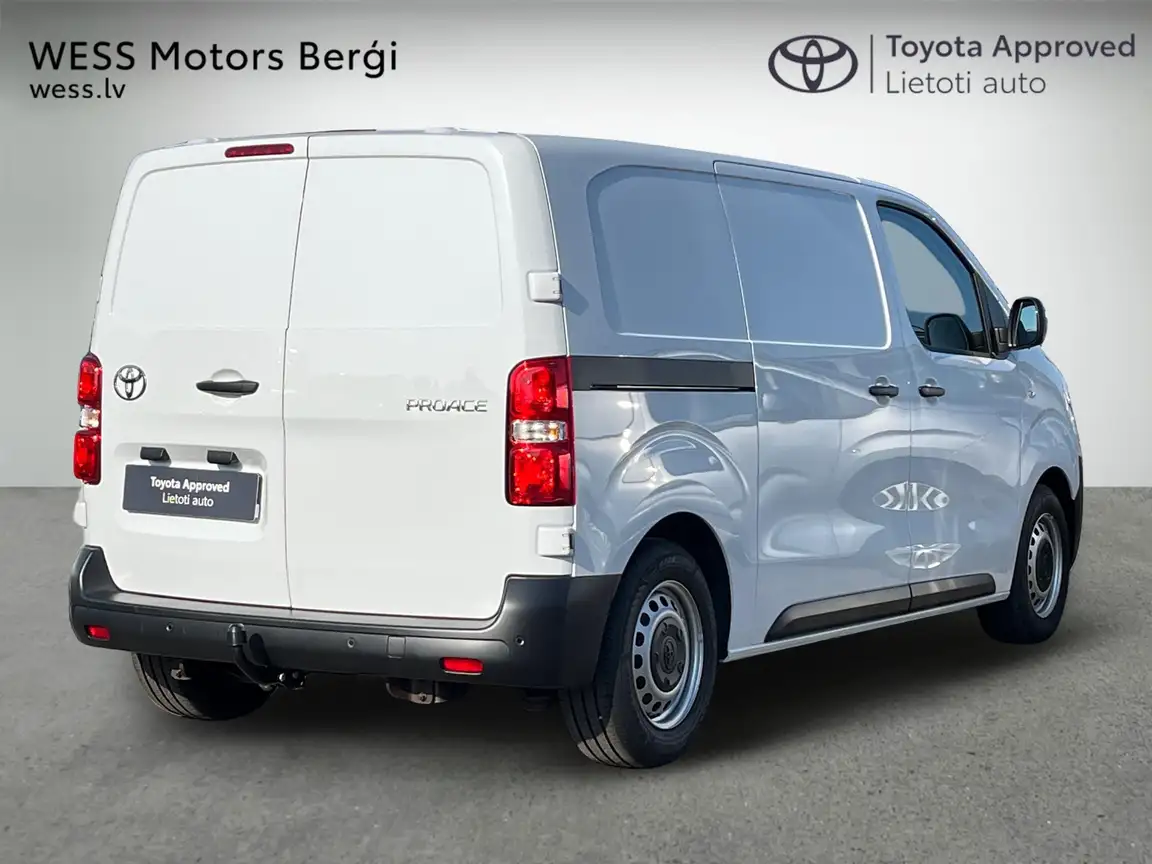 TOYOTA PROACE