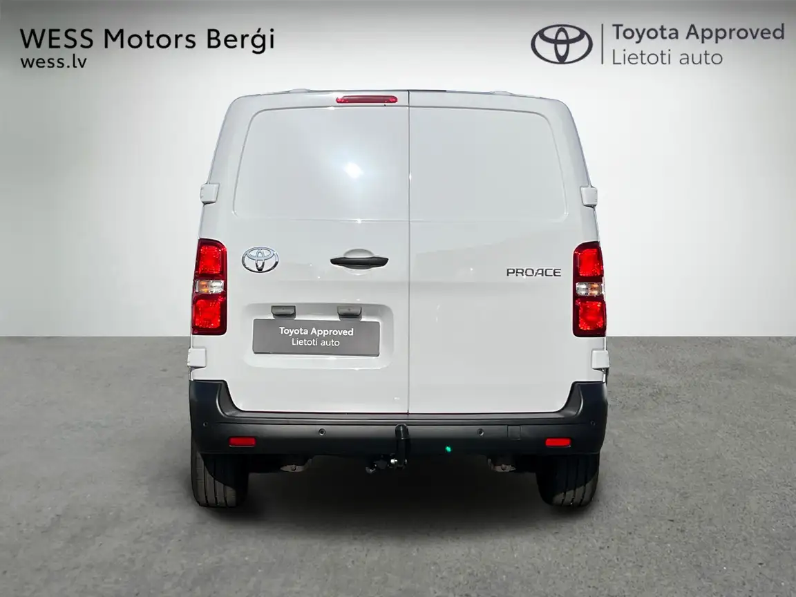 TOYOTA PROACE