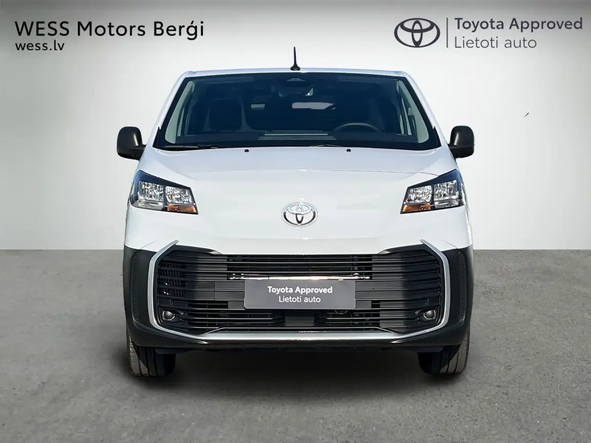 TOYOTA PROACE