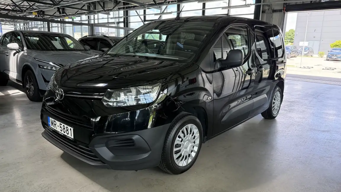 TOYOTA PROACE
