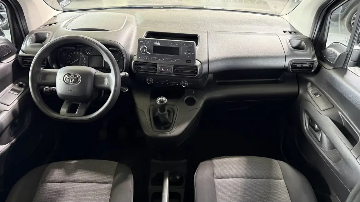 TOYOTA PROACE