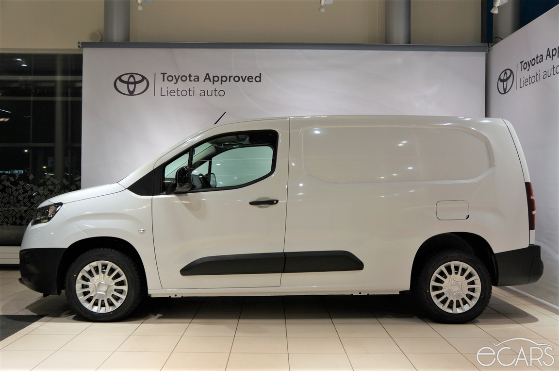 TOYOTA PROACE