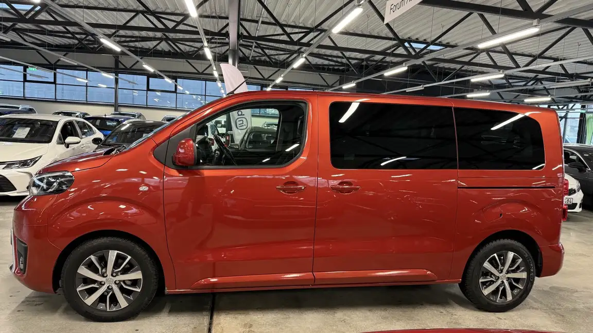 TOYOTA PROACE