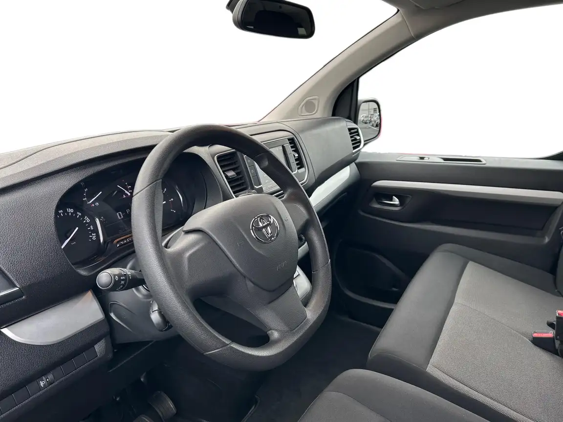 TOYOTA PROACE