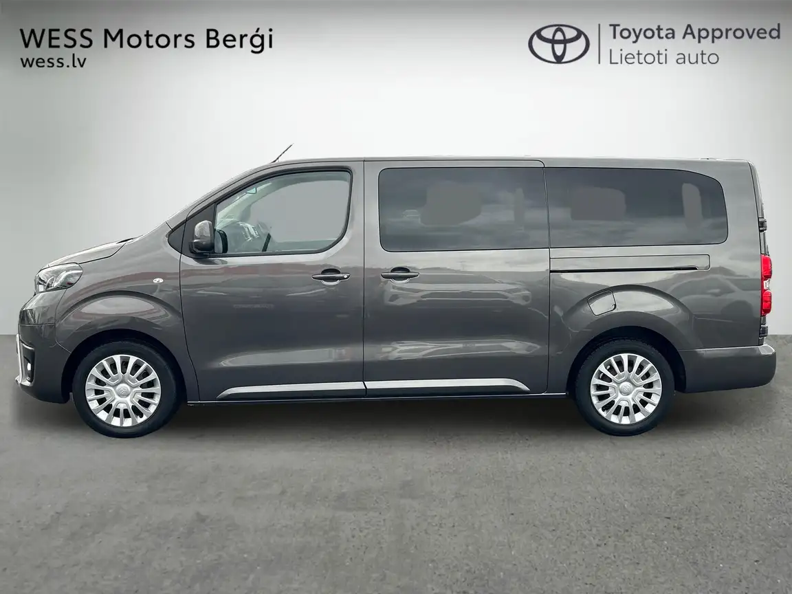 TOYOTA PROACE