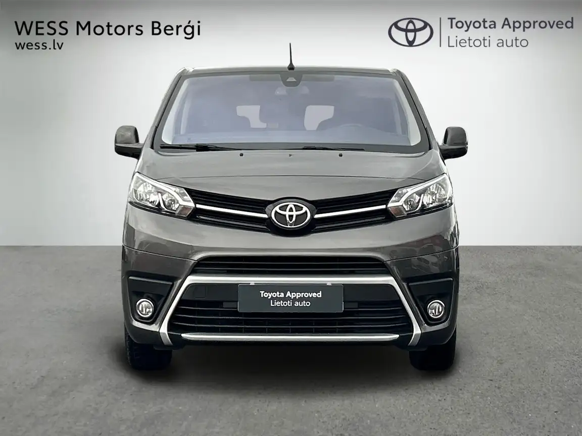 TOYOTA PROACE