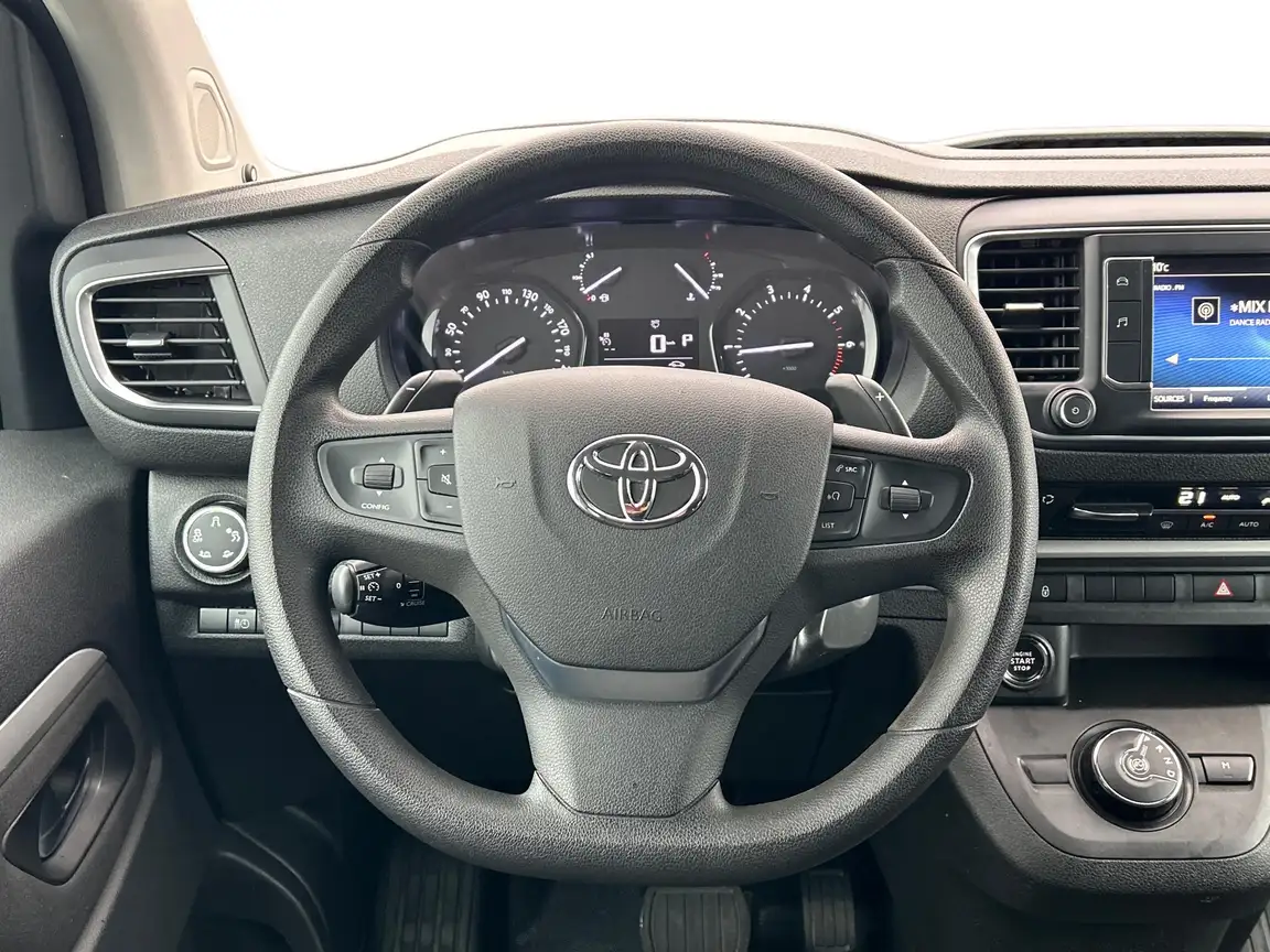 TOYOTA PROACE