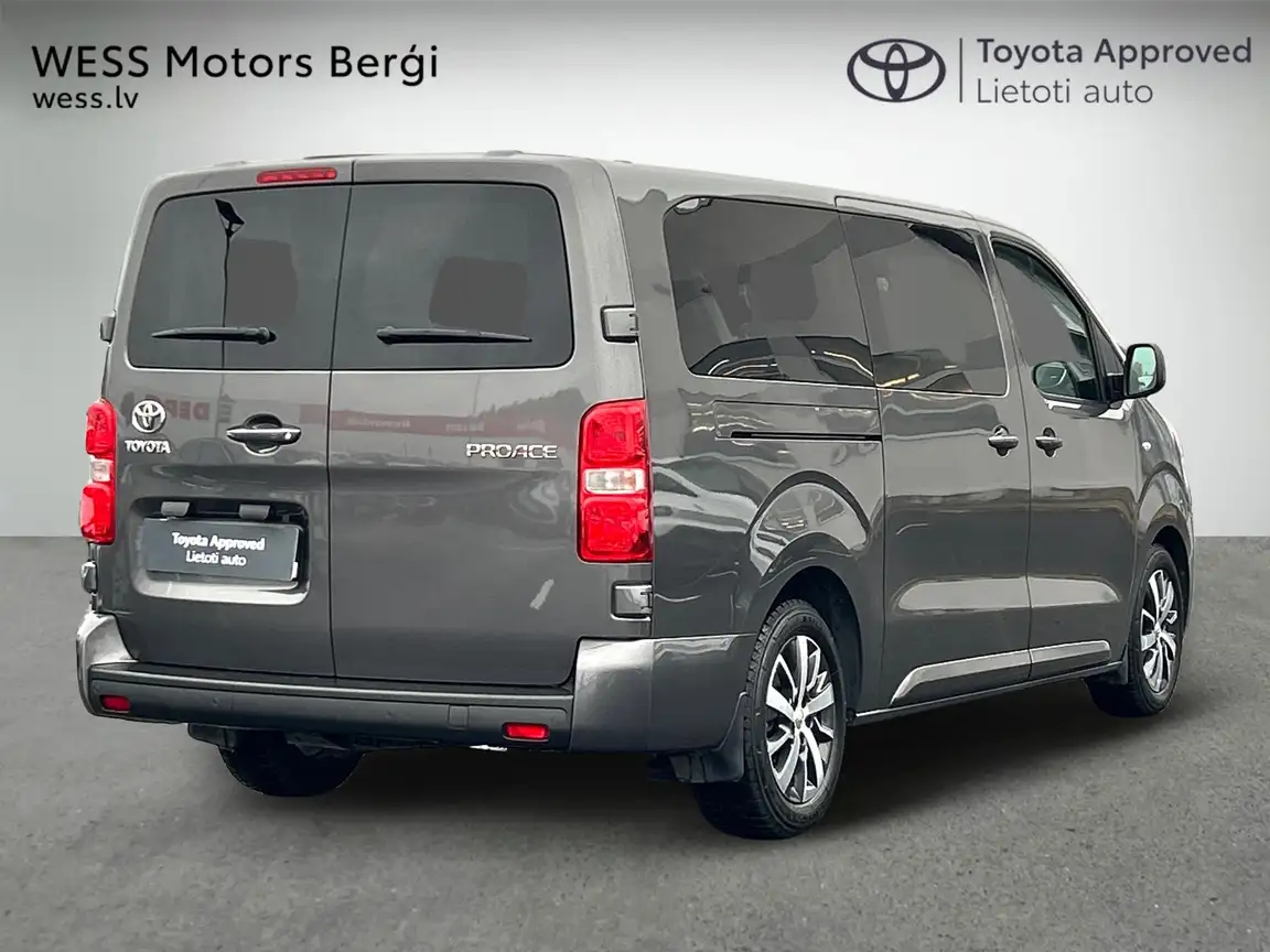 TOYOTA PROACE