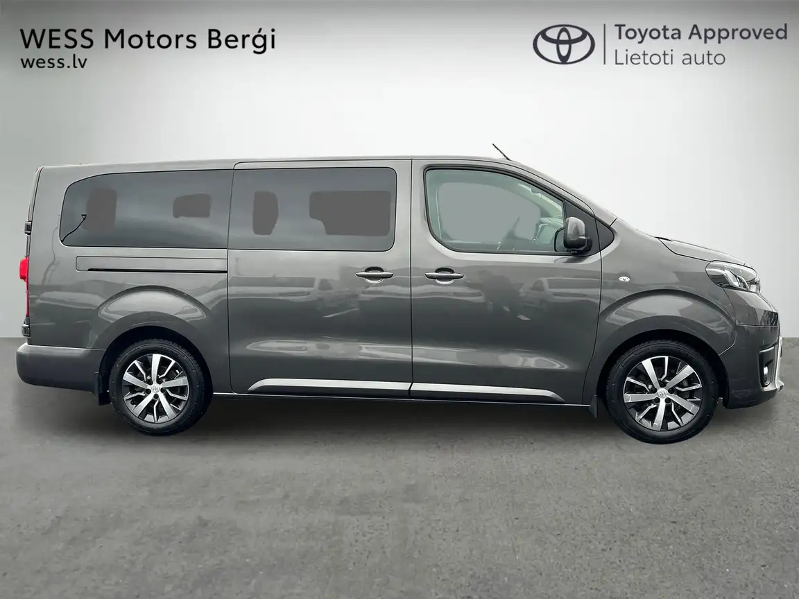 TOYOTA PROACE