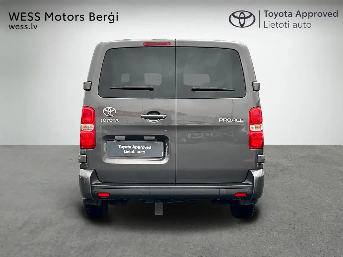 TOYOTA PROACE