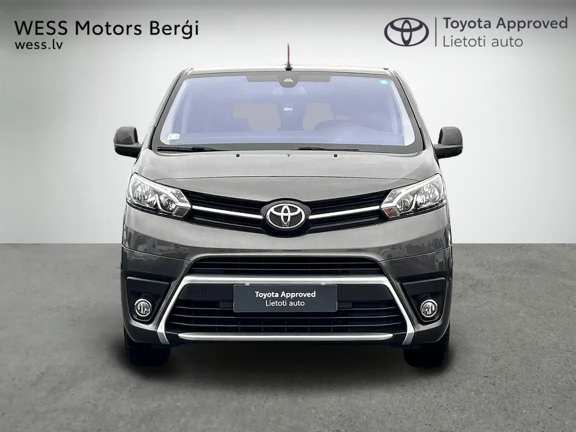 TOYOTA PROACE