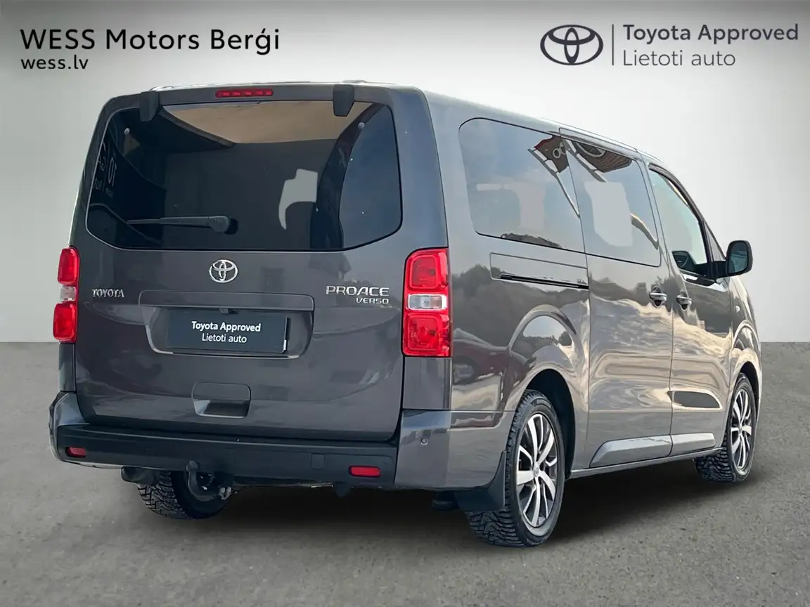 TOYOTA PROACE