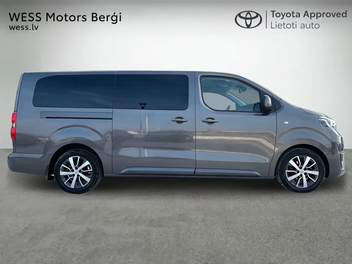 TOYOTA PROACE