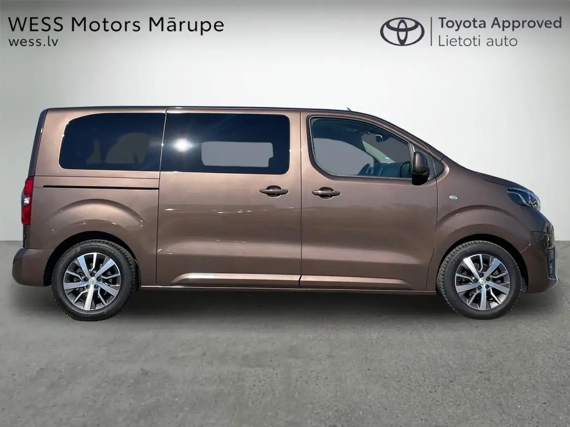 TOYOTA PROACE