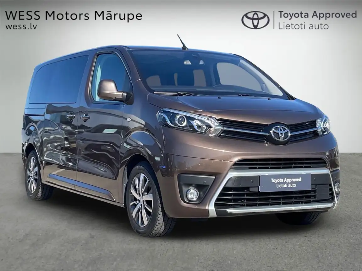 TOYOTA PROACE