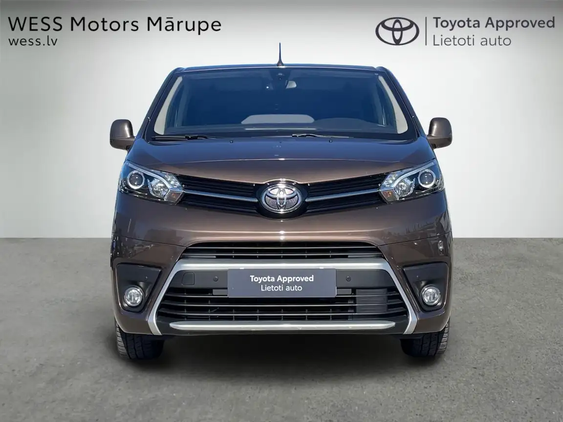 TOYOTA PROACE