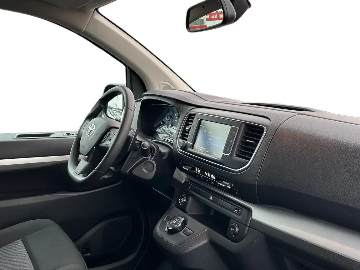 TOYOTA PROACE