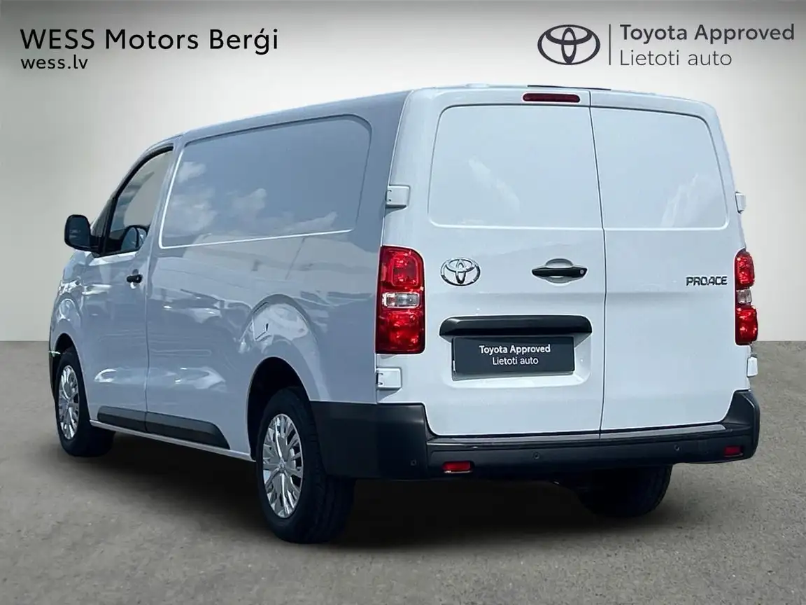 TOYOTA PROACE