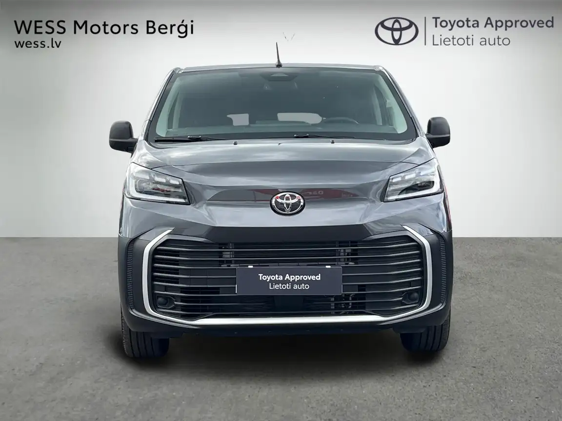 TOYOTA PROACE