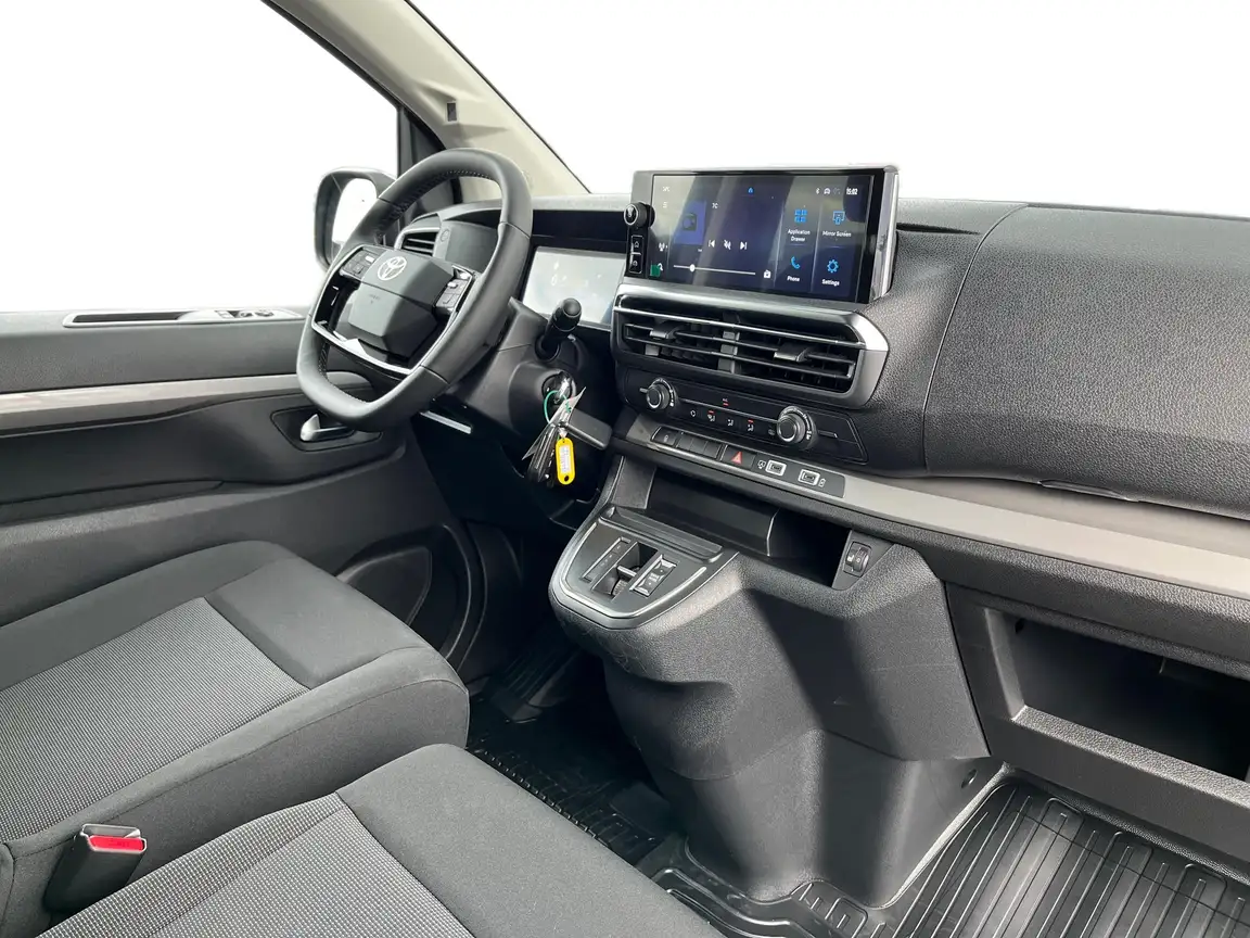 TOYOTA PROACE