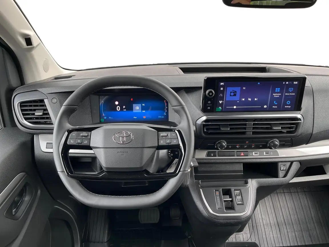 TOYOTA PROACE
