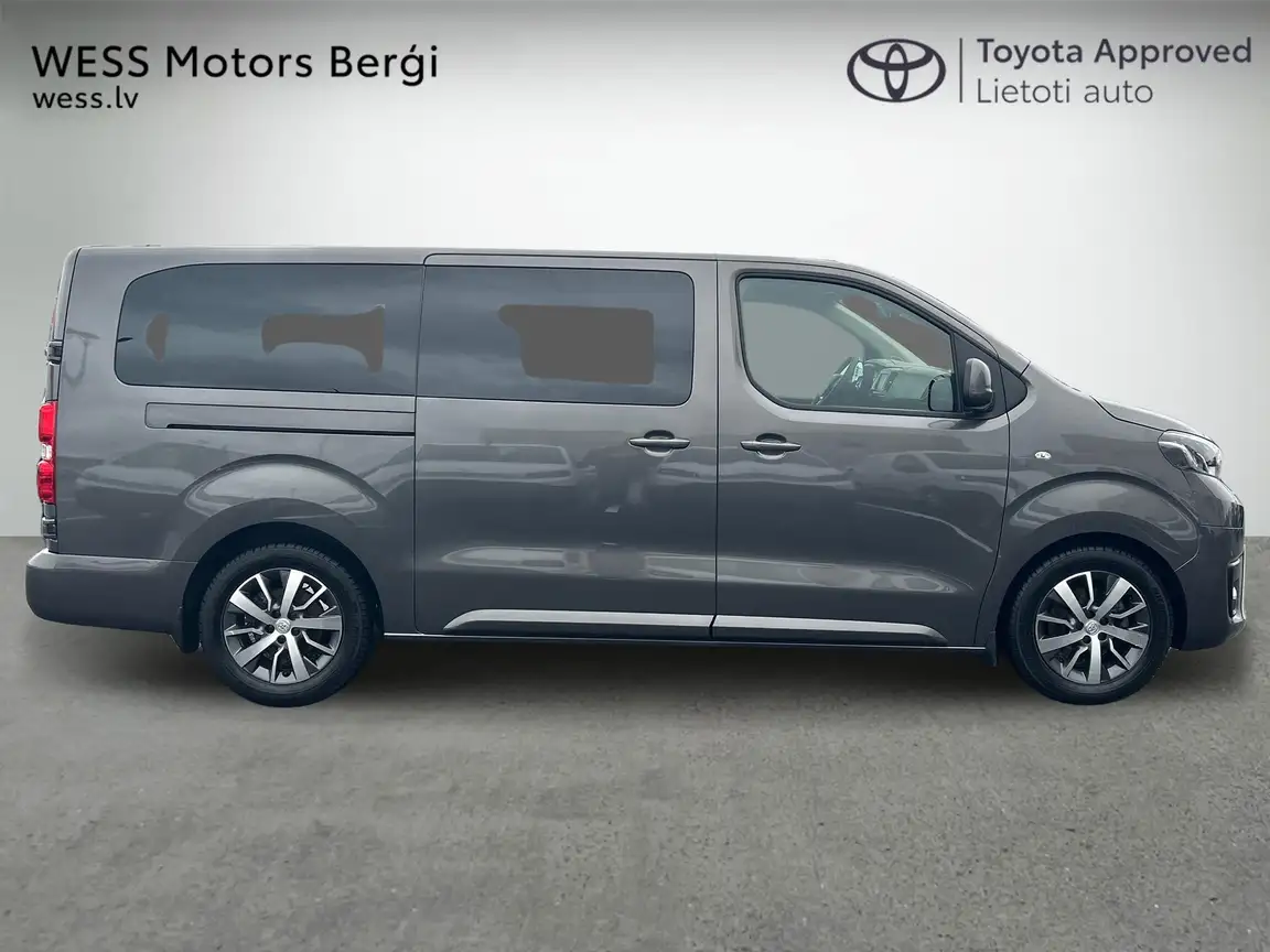 TOYOTA PROACE