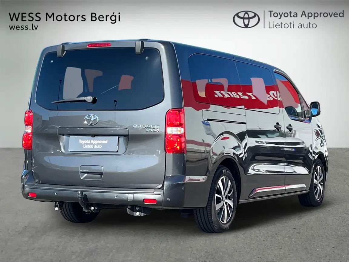 TOYOTA PROACE