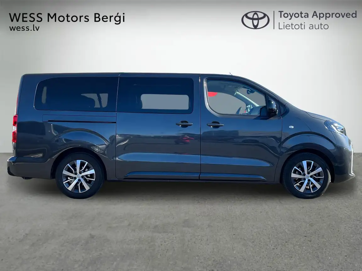 TOYOTA PROACE