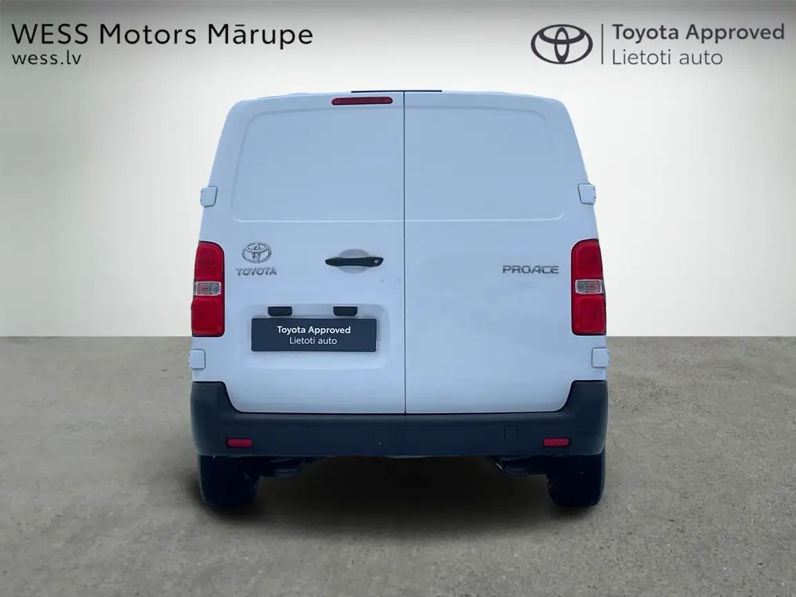 TOYOTA PROACE