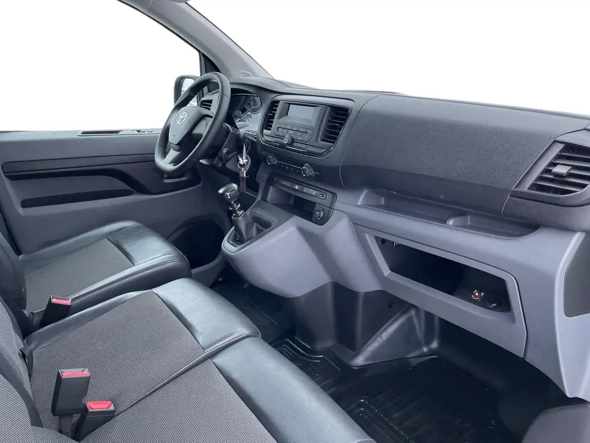 TOYOTA PROACE