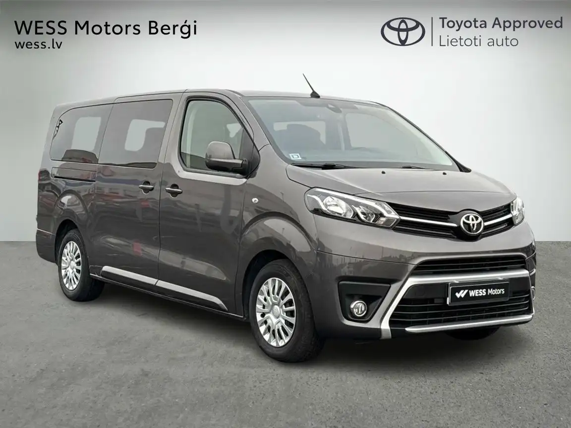 TOYOTA PROACE