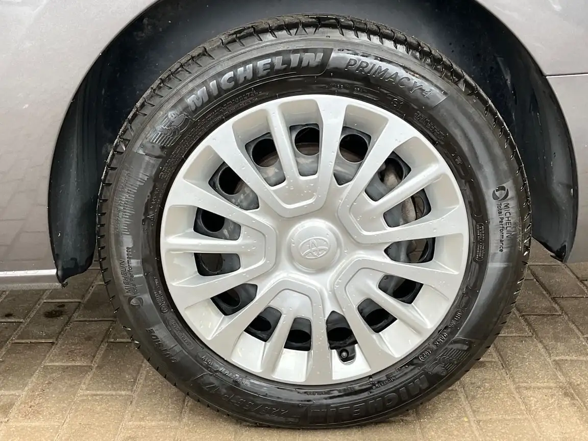 TOYOTA PROACE