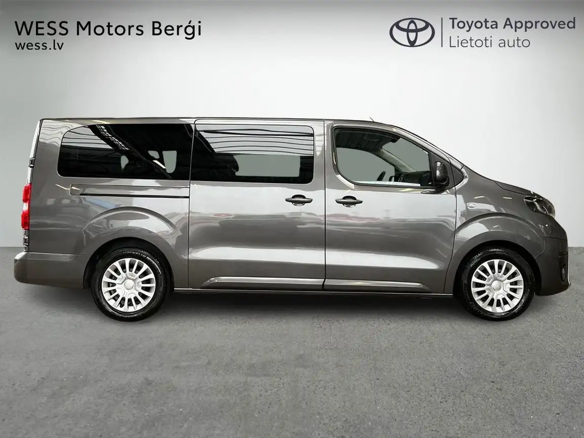TOYOTA PROACE