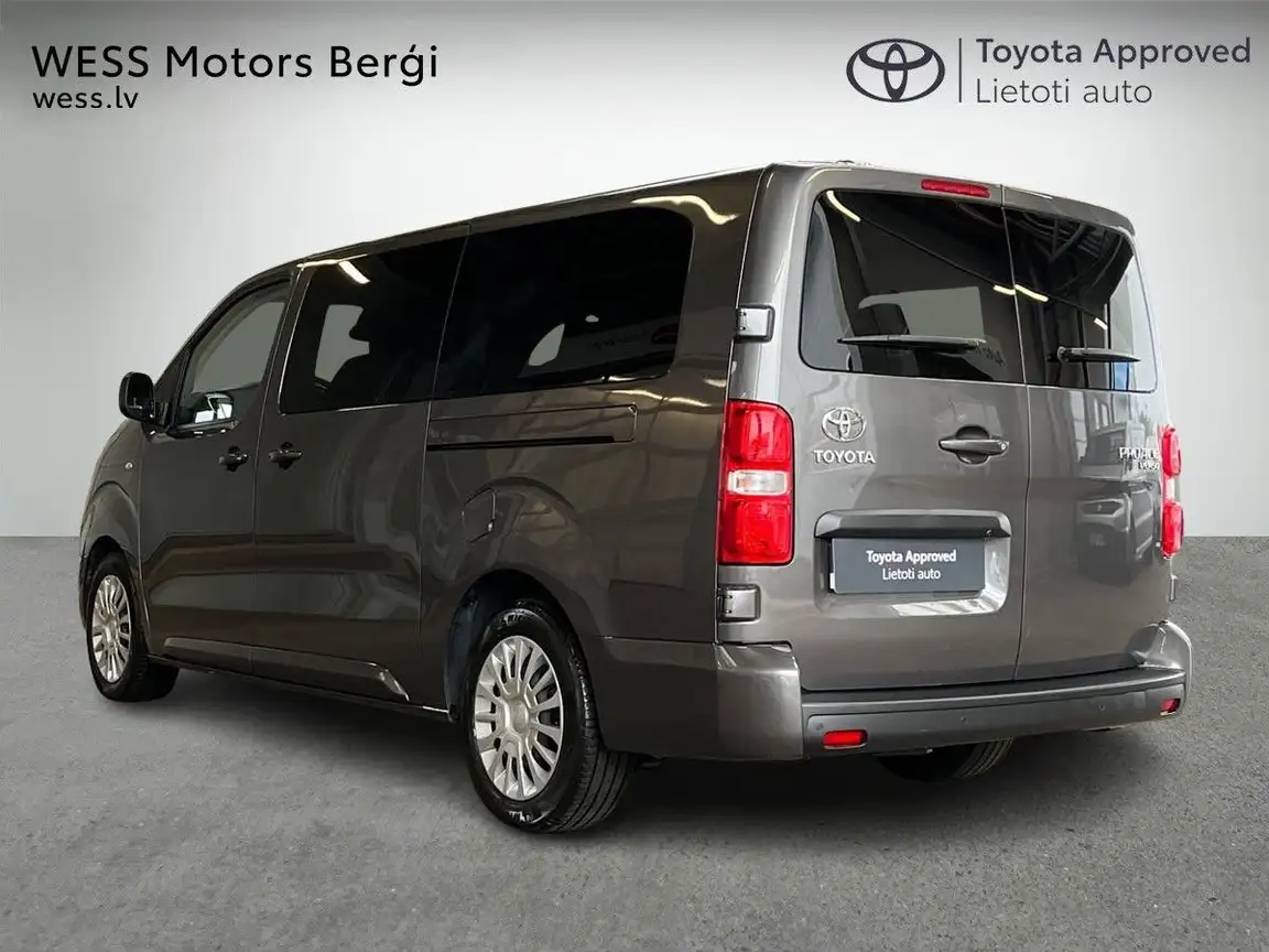 TOYOTA PROACE
