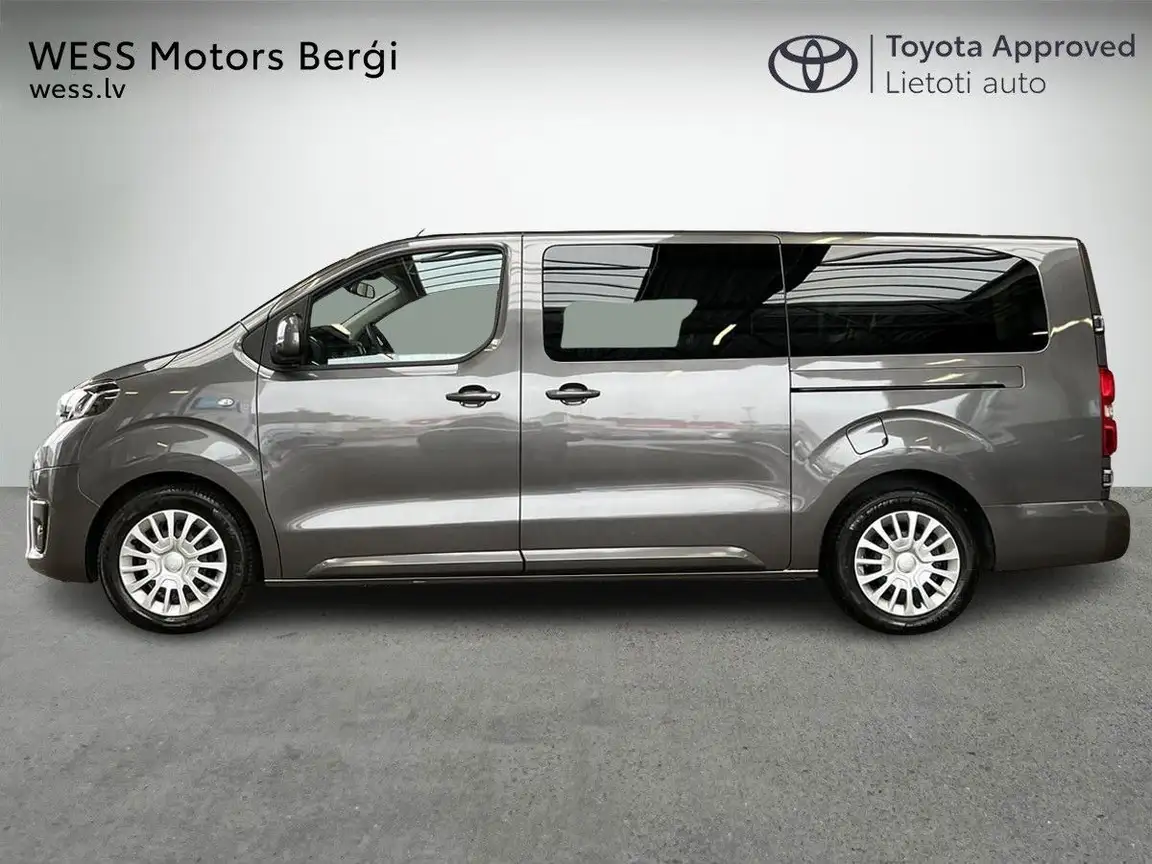 TOYOTA PROACE