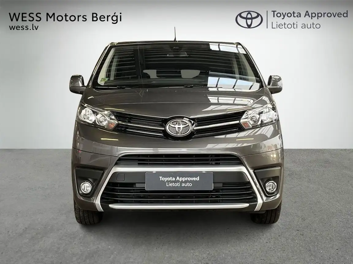 TOYOTA PROACE